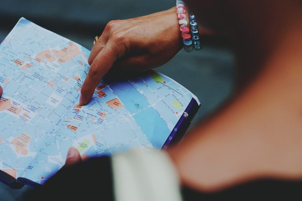 map, tourism, lost, direction, guide, tourist guide, travel, traveler, world map, world, holiday, paper, view, planning, details, style, woman, europe